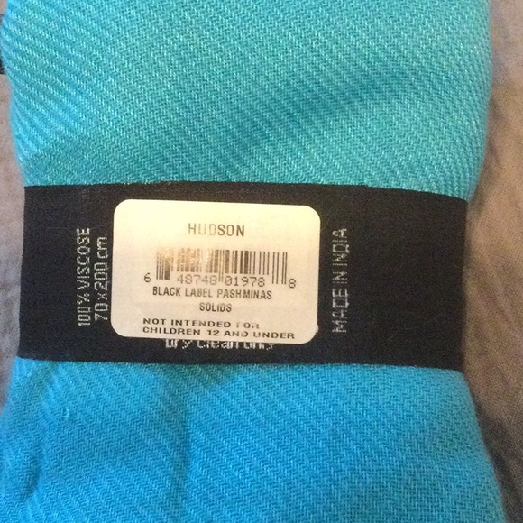 NWT pashmina style shawl - Picture 2 of 2